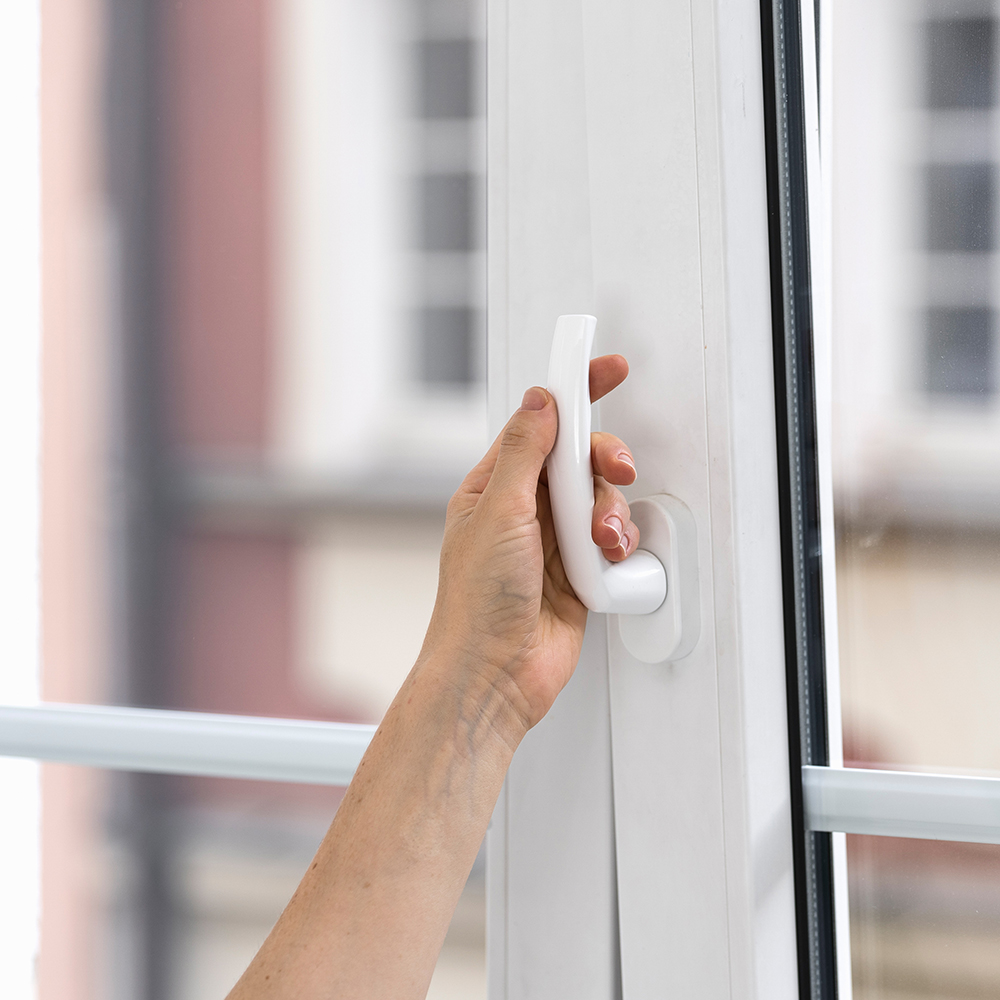sash window lock installed bolton